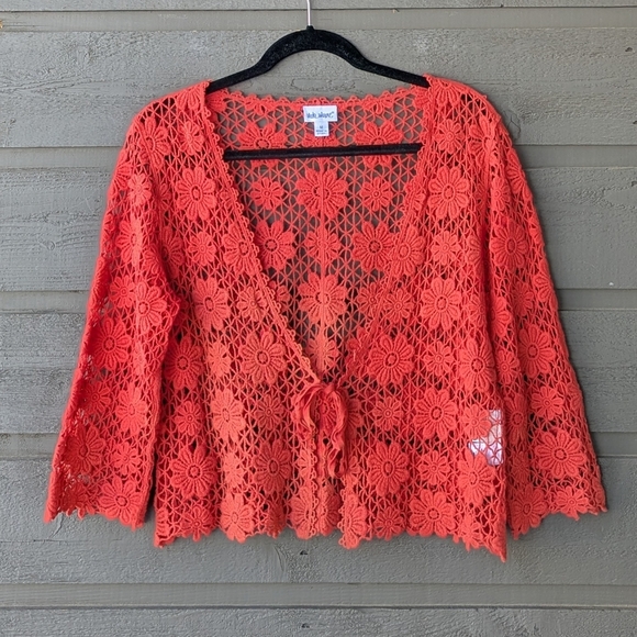 Vicki Wayne Sweaters - Vicki Wayne Coral Orange Floral Crochet Front Tie Cropped Cardigan Medium Boho